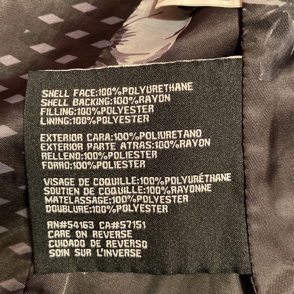 Guess leather touch jacket size XS - Picture 7 of 7